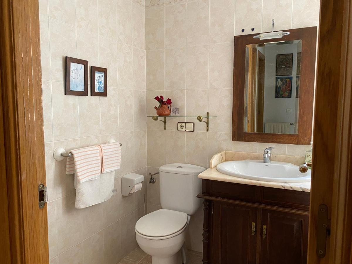 Jardin De La Yedra Guest House กาเซเรส ภายนอก รูปภาพ