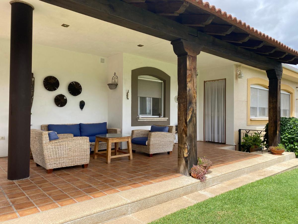 Jardin De La Yedra Guest House กาเซเรส ภายนอก รูปภาพ