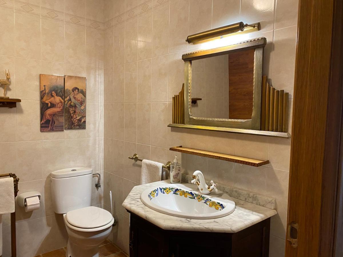 Jardin De La Yedra Guest House กาเซเรส ภายนอก รูปภาพ