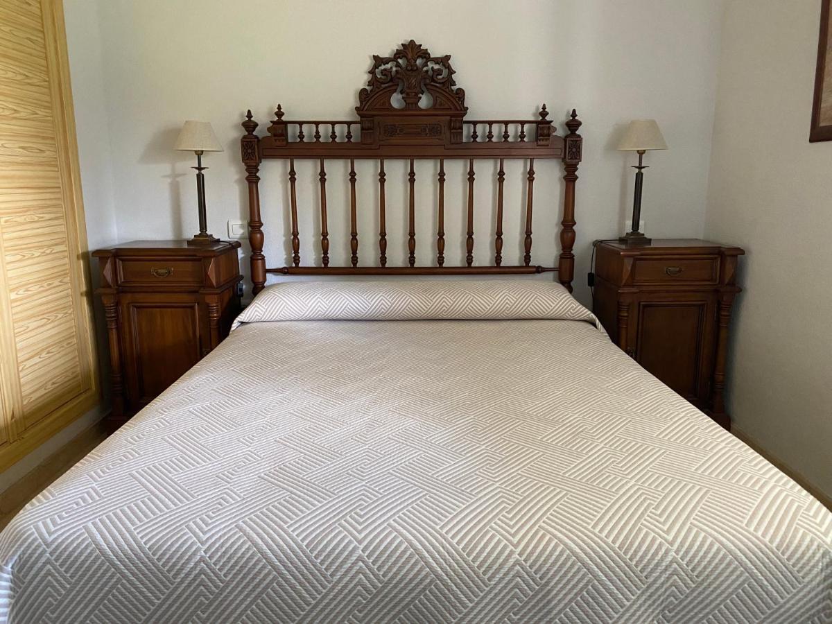 Jardin De La Yedra Guest House กาเซเรส ภายนอก รูปภาพ